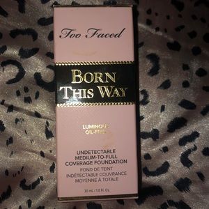 Born this way luminous oil-free foundation! NEW